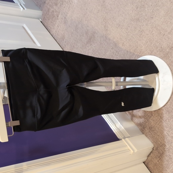 Fabletics Matching Set - Picture 5 of 5